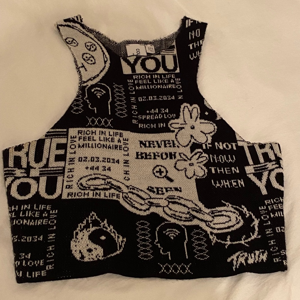 Graphic print crop top